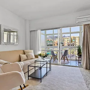 https://estudio-del-torremolinos.1costadelsol.com